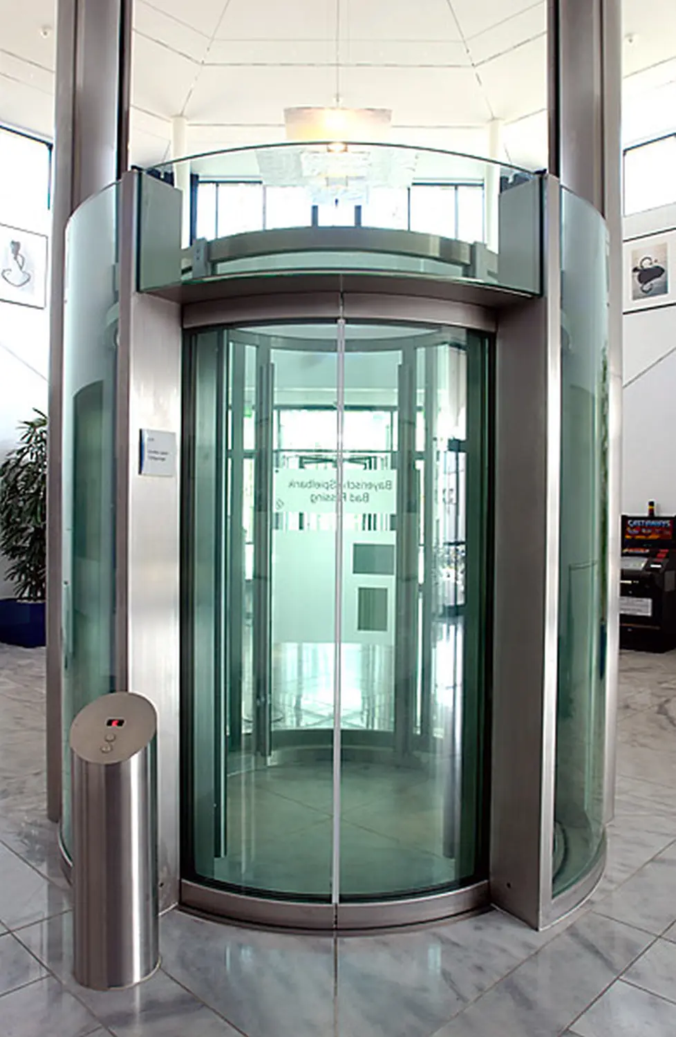Ein moderner Aufzug von DS Elevators